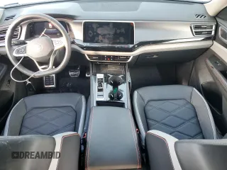 2024 Volkswagen Atlas Peak Edition SE with VIN 1V2CR2CA8RC570034, listed as a Copart auction lot 45377275 with 26,557 mi miles and Salvage title. Bid and sale history available at DreamBid. Image 8.