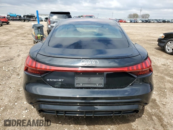 2022 Audi e-tron GT Premium Plus z VIN WAUCJBFW8N7001359, wystawiony jako Copart lot #50033824 z przebiegiem 16 630 mil mil oraz . Historia ofert i sprzedaży dostępna na DreamBid. Obrazek 6.