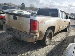 2009 GMC Sierra 1500 SLE with VIN 2GTEK290391127177, listed as a Copart auction lot 49783205 with 302,869 mi miles and Clean Title. Bid and sale history available at carsss.com. Image 3.