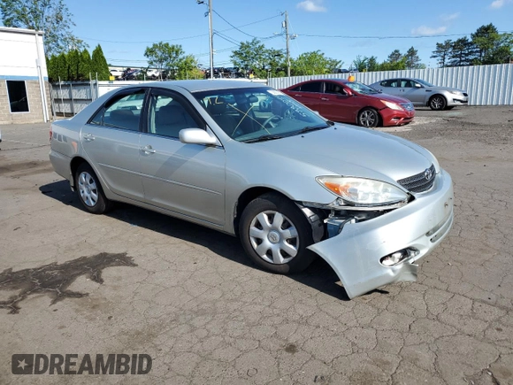 2004 Toyota Camry LE z VIN JTDBE32K640270298, wystawiony jako Copart lot #58800955 z przebiegiem 79 064 mil mil oraz Szkoda całkowita • Salvage title. Historia ofert i sprzedaży dostępna na DreamBid. Obrazek 4.
