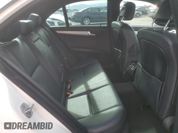 2014 Mercedes-Benz C 250 Sport с VIN WDDGF4HBXEG228554, выставлен на аукционе Copart как лот 49888675 с пробегом 133 533 миль миль и Списание • Salvage title. История ставок и продаж доступна на DreamBid. Изображение 10.