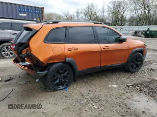 2016 Jeep Cherokee Trailhawk z VIN 1C4PJMBS6GW134052, wystawiony jako Copart lot #55398625 z przebiegiem 158 742 mil mil oraz Nie do naprawy • Non repairable. Historia ofert i sprzedaży dostępna na DreamBid. Obrazek 3.