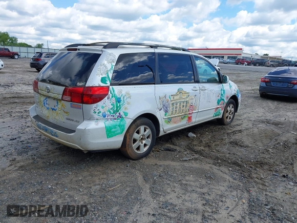 2005 Toyota Sienna XLE with VIN 5TDZA22C25S309013, listed as a IAAI auction lot 42172297 with Not Provided miles and . Bid and sale history available at carsss.com. Image 4.