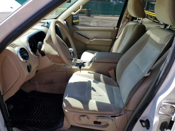 2009 Ford Explorer XLT с VIN 1FMEU73E09UA14542, выставлен на аукционе Copart как лот 61351465 с пробегом 139 936 миль миль и Списание • Salvage title. История ставок и продаж доступна на DreamBid. Изображение 7.