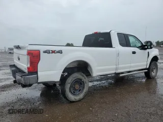 2017 Ford F-350 XL with VIN 1FT8X3B69HED22166, listed as a Copart auction lot 65051355 with 260,728 mi miles and Salvage title. Bid and sale history available at DreamBid. Image 3.