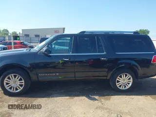 2013 Lincoln Navigator z VIN 5LMJJ3J54DEL08819, wystawiony jako IAAI lot #42234551 z przebiegiem 235 518 mil mil oraz . Historia ofert i sprzedaży dostępna na DreamBid. Obrazek 15.