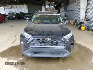 2019 Toyota RAV4 XLE Premium with VIN JTMA1RFV5KD026145, listed as a Copart auction lot 48238125 with 101,443 mi miles and Salvage Title. Bid and sale history available at carsss.com. Image 5.