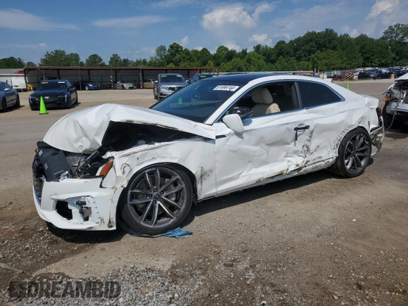 2023 Audi A5 S line Premium Plus z VIN WAUTAAF57PA023392, wystawiony jako Copart lot #61999744 z przebiegiem 3 918 mil mil oraz Szkoda całkowita • Salvage title. Historia ofert i sprzedaży dostępna na DreamBid. Obrazek 1.