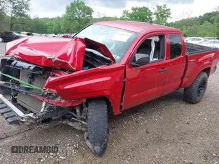 2017 Toyota Tacoma SR with VIN 5TFSX5EN2HX050715, listed as a IAAI auction lot 42509258 with 117,661 mi miles and . Bid and sale history available at DreamBid. Image 2.