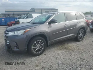 2018 Toyota Highlander SE z VIN 5TDJZRFH7JS524384, wystawiony jako Copart lot #53625765 z przebiegiem 88 244 mil mil oraz Szkoda całkowita • Salvage title. Historia ofert i sprzedaży dostępna na DreamBid. Obrazek 1.