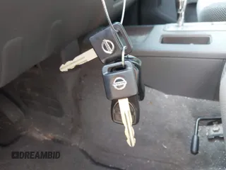 2006 Nissan Xterra S z VIN 5N1AN08W16C509497, wystawiony jako IAAI lot #42485719 z przebiegiem 79 582 mil mil oraz . Historia ofert i sprzedaży dostępna na DreamBid. Obrazek 11.