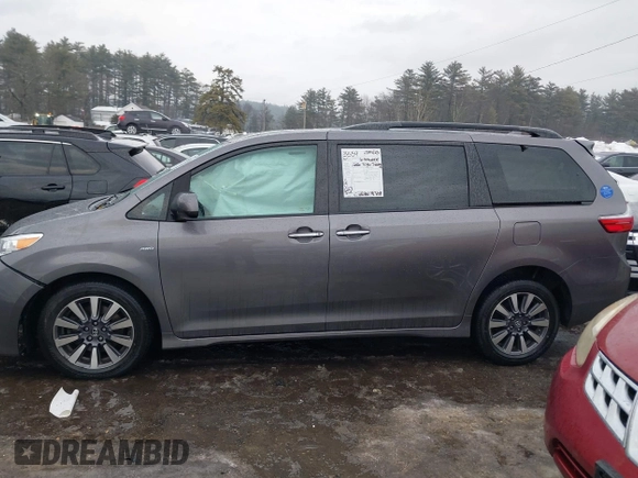 2020 Toyota Sienna XLE with VIN 5TDDZ3DC3LS240464, listed as a IAAI auction lot 41663051 with 41,602 mi miles. Bid and sale history available at carsss.com. Image 14.