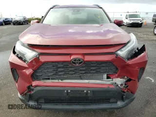 2022 Toyota RAV4 XLE with VIN JTMW1RFV6ND093623, listed as a Copart auction lot 43288075 with 11,301 mi miles and Salvage Title. Bid and sale history available at carsss.com. Image 5.