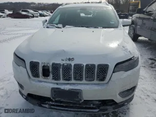 2019 Jeep Cherokee Latitude Plus with VIN 1C4PJLLB4KD383978, listed as a Copart auction lot 45982555 with 88,501 mi miles and Salvage Title. Bid and sale history available at carsss.com. Image 5.