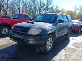2005 Toyota 4Runner SR5 with VIN JTEBU14R258052004, listed as a IAAI auction lot 40916196 with 189,185 mi miles. Bid and sale history available at carsss.com. Image 2.