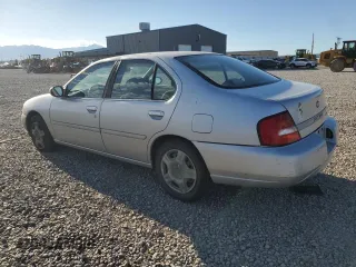 2000 Nissan Altima XE with VIN 1N4DL01D8YC157169, listed as a Copart auction lot 68153394 with 241,902 mi miles and Salvage Title. Bid and sale history available at carsss.com. Image 2.