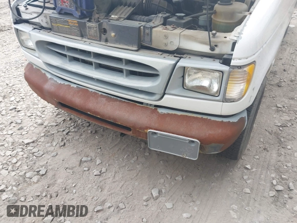 2001 Ford Econoline Cargo with VIN 1FTRE14261HA74696, listed as a IAAI auction lot 41915335 with 124,282 mi miles. Bid and sale history available at carsss.com. Image 6.