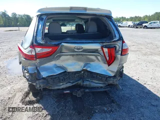 2019 Toyota Sienna XLE Auto Access Seat z VIN 5TDYZ3DC7KS006280, wystawiony jako IAAI lot #41987873 z przebiegiem 105 751 mil mil oraz . Historia ofert i sprzedaży dostępna na DreamBid. Obrazek 6.