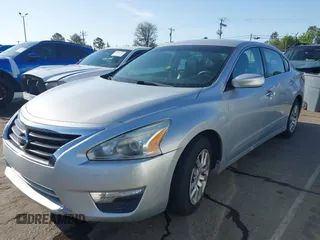 2014 Nissan Altima SV with VIN 1N4AL3AP8EC902495, listed as a IAAI auction lot 41940581 with 68,623 mi miles and . Bid and sale history available at carsss.com. Image 2.