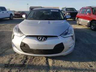 2017 Hyundai Veloster with VIN KMHTC6AD4HU315098, listed as a Copart auction lot 48684603 with 20,355 mi miles. Bid and sale history available at carsss.com. Image 5.