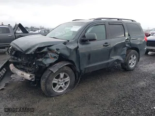 2008 Toyota Sequoia SR5 with VIN 5TDBY64A78S021587, listed as a IAAI auction lot 41313235 with 197,259 mi miles. Bid and sale history available at carsss.com. Image 2.
