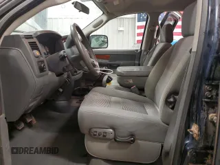 2006 Dodge 3500 SLT z VIN 3D7LX38C06G242855, wystawiony jako Copart lot #50630325 z przebiegiem 208 246 mil mil oraz Czysty tytuł • Clean title. Historia ofert i sprzedaży dostępna na DreamBid. Obrazek 7.