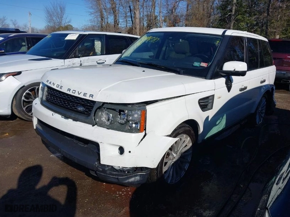 2011 Land Rover Range Rover Sport HSE with VIN SALSF2D43BA268417, listed as a IAAI auction lot 41548080 with 107,901 mi miles. Bid and sale history available at carsss.com. Image 2.