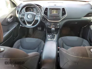 2016 Jeep Cherokee Latitude z VIN 1C4PJLCB7GW363719, wystawiony jako Copart lot #83479434 z przebiegiem 114 830 mil mil oraz Szkoda całkowita • Salvage title. Historia ofert i sprzedaży dostępna na DreamBid. Obrazek 8.