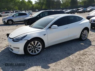 2019 Tesla Model 3 Mid Range z VIN 5YJ3E1EA3KF476401, wystawiony jako Copart lot #54925615 z przebiegiem Nie podano mil oraz Szkody całkowita. Historia ofert i sprzedaży dostępna na DreamBid. Obrazek 1.