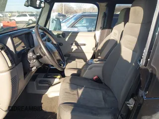 2006 Jeep Wrangler Sport with VIN 1J4FA49SX6P733671, listed as a IAAI auction lot 41779611 with 189,701 mi miles and . Bid and sale history available at carsss.com. Image 5.