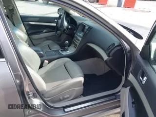 2008 Infiniti G35 Sedan x with VIN JNKBV61F98M260903, listed as a IAAI auction lot 41866181 with 251,557 mi miles. Bid and sale history available at carsss.com. Image 5.