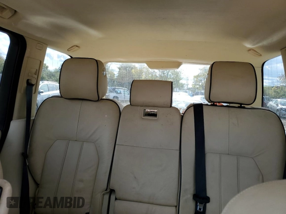 2010 Land Rover Range Rover HSE z VIN SALME1D4XAA318847, wystawiony jako Copart lot #84735474 z przebiegiem 184 777 mil mil oraz Szkoda całkowita • Salvage title. Historia ofert i sprzedaży dostępna na DreamBid. Obrazek 10.