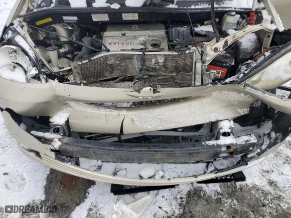 2004 Toyota Sienna LE with VIN 5TDBA23C04S012000, listed as a Copart auction lot 88129635 with 210,945 mi miles and Salvage Title. Bid and sale history available at carsss.com. Image 12.