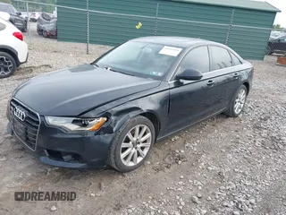 2014 Audi A6 Premium Plus z VIN WAUGFAFCXEN065126, wystawiony jako IAAI lot #42333403 z przebiegiem 121 467 mil mil oraz . Historia ofert i sprzedaży dostępna na DreamBid. Obrazek 17.