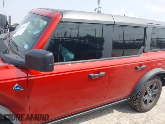 2024 Ford Bronco z VIN 1FMEE1BP8RLA06515, wystawiony jako IAAI lot #42285341 z przebiegiem 17 102 mil mil oraz . Historia ofert i sprzedaży dostępna na DreamBid. Obrazek 15.