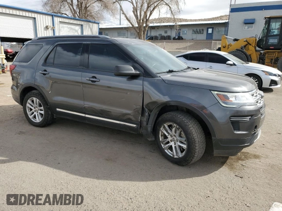 2018 Ford Explorer XLT with VIN 1FM5K8D81JGB31179, listed as a Copart auction lot 44733125 with 123,541 mi miles and Salvage Title. Bid and sale history available at carsss.com. Image 4.