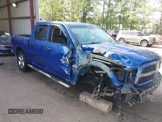 2014 Ram 1500 Express z VIN 1C6RR7KTXES447208, wystawiony jako IAAI lot #42152315 z przebiegiem 136 417 mil mil oraz . Historia ofert i sprzedaży dostępna na DreamBid. Obrazek 1.