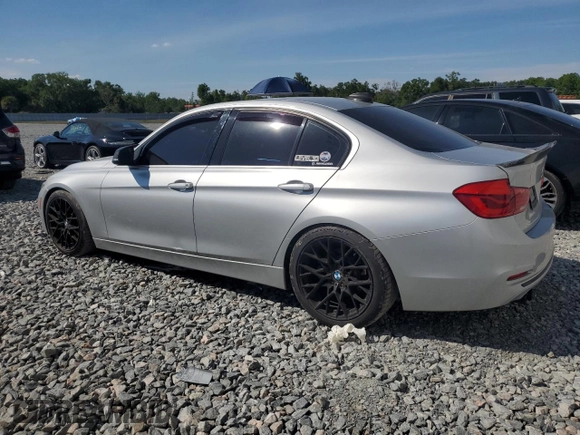 2018 BMW 3 Series 330i with VIN WBA8B9G52JNU98898, listed as a Copart auction lot 50953775 with 89,574 mi miles and Clean title. Bid and sale history available at DreamBid. Image 2.