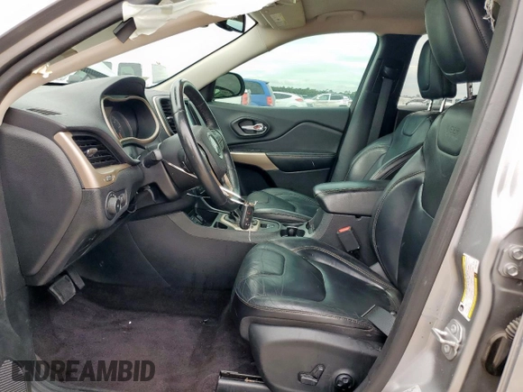 2017 Jeep Cherokee Limited с VIN 1C4PJLDB6HW661145, выставлен на аукционе Copart как лот 58235895 с пробегом 149 760 миль миль и Списание • Salvage title. История ставок и продаж доступна на DreamBid. Изображение 7.