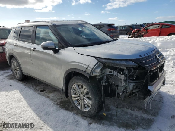 2024 Mitsubishi Outlander SE with VIN JA4J4VA8XRZ608024, listed as a Copart auction lot 45488955 with 11,283 mi miles and Salvage Title. Bid and sale history available at carsss.com. Image 4.