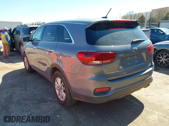 2020 Kia Sorento LX V6 with VIN 5XYPGDA53LG612283, listed as a IAAI auction lot 41724833 with 91,421 mi miles. Bid and sale history available at carsss.com. Image 3.