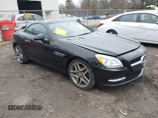 2015 Mercedes-Benz SLK-Class SLK 250 with VIN WDDPK4HA5FF111457, listed as a IAAI auction lot 41816350 with 35,524 mi miles. Bid and sale history available at carsss.com. Image 1.