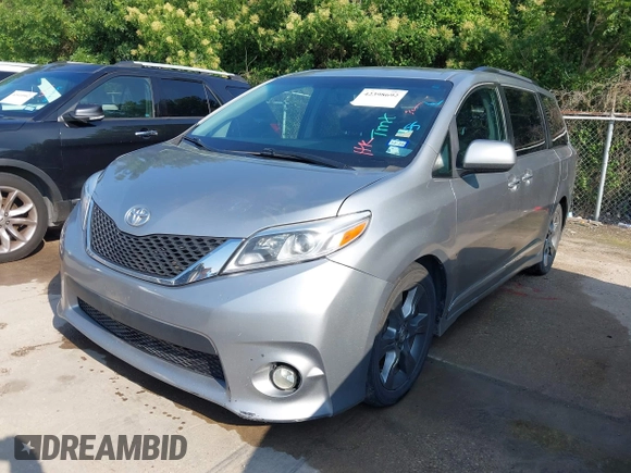 2015 Toyota Sienna SE с VIN 5TDXK3DC8FS665488, выставлен на аукционе IAAI как лот 42398692 с пробегом 110 446 миль миль и . История ставок и продаж доступна на DreamBid. Изображение 2.