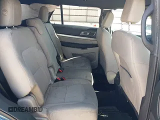 2018 Ford Explorer XLT with VIN 1FM5K8D86JGC41452, listed as a IAAI auction lot 41772061 with 121,192 mi miles and . Bid and sale history available at carsss.com. Image 8.