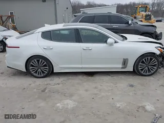 2019 Kia Stinger Premium with VIN KNAE25LAXK6054730, listed as a IAAI auction lot 41392041 with 62,457 mi miles. Bid and sale history available at carsss.com. Image 14.