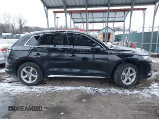 2021 Audi Q5 Premium with VIN WA1AAAFY4M2003069, listed as a IAAI auction lot 41374475 with 1 mi miles. Bid and sale history available at carsss.com. Image 13.