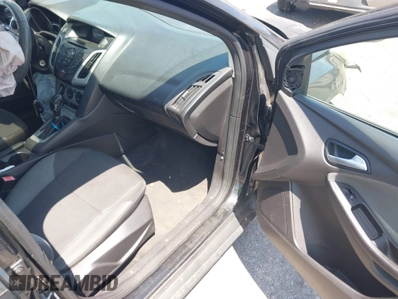 2013 Ford Focus SE with VIN 1FADP3F29DL149444, listed as a IAAI auction lot 42128467 with Not provided miles and . Bid and sale history available at DreamBid. Image 5.