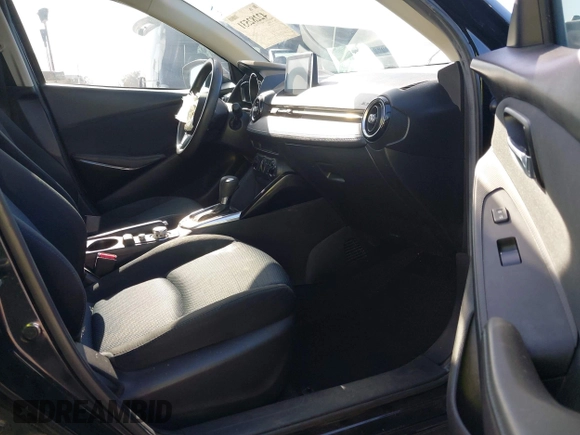 2016 Scion iA z VIN 3MYDLBZV4GY140248, wystawiony jako IAAI lot #42282531 z przebiegiem 72 644 mil mil oraz . Historia ofert i sprzedaży dostępna na DreamBid. Obrazek 5.