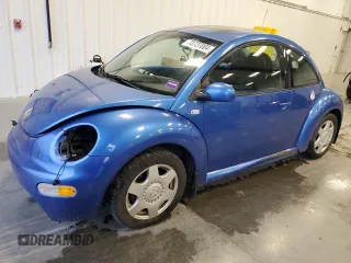 2001 Volkswagen Beetle GLS with VIN 3VWCK21C81M448008, listed as a Copart auction lot 73727004 with 132,904 mi miles and Salvage Title. Bid and sale history available at DreamBid. Image 1.