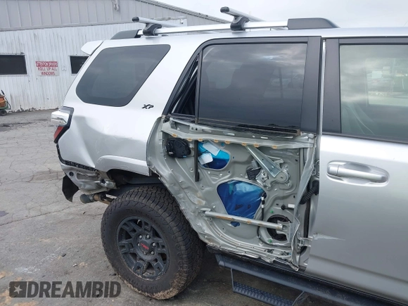 2021 Toyota 4Runner SR5 Premium with VIN JTENU5JR9M5930584, listed as a IAAI auction lot 42377592 with 58,340 mi miles and . Bid and sale history available at DreamBid. Image 16.